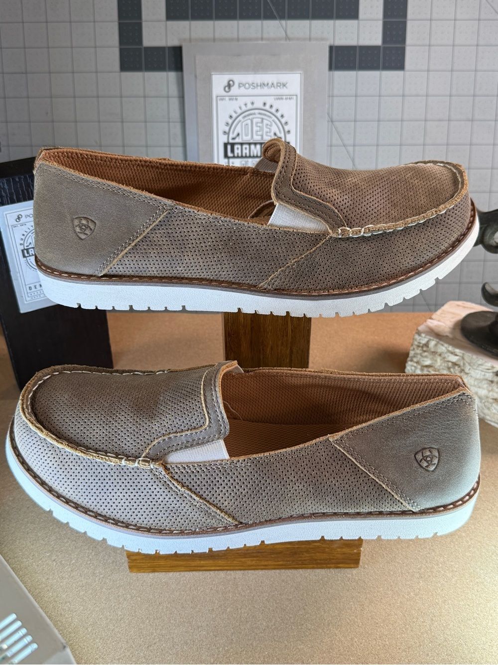 ARIAT®  |  WOMENS  |  LEATHER SLIP ON  |  NEW  | - Picture 6 of 10